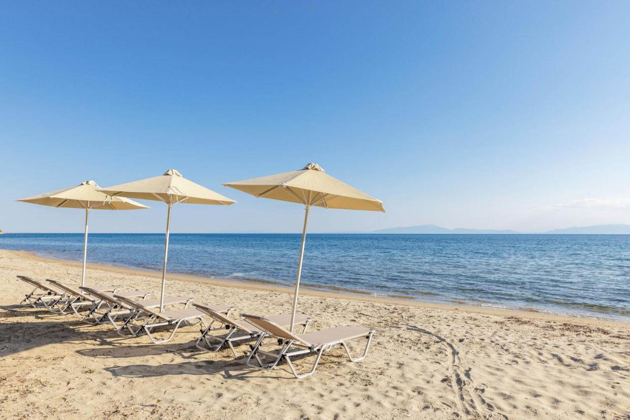 Luna Villa Private Beach Néa Irákleia Eksteriør billede