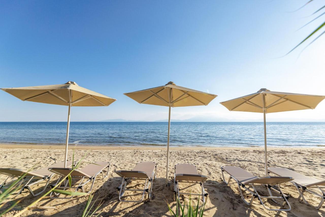 Luna Villa Private Beach Néa Irákleia Eksteriør billede