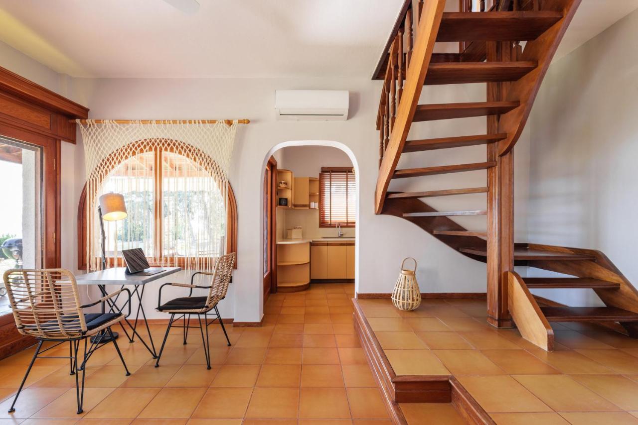 Luna Villa Private Beach Néa Irákleia Eksteriør billede